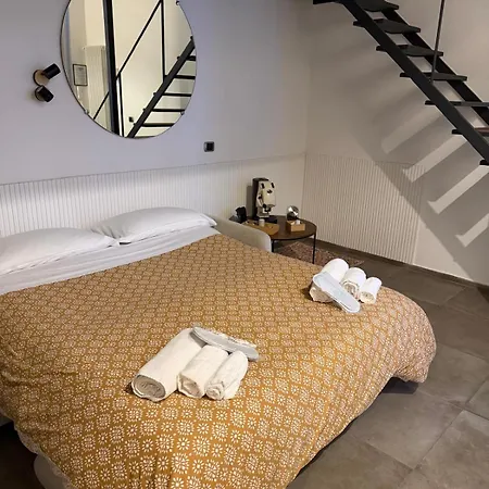 Residenzascalenapoletane Nuova Gestione 4* נאפולי