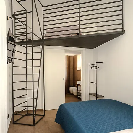 Residenzascalenapoletane Nuova Gestione 4* Неаполь