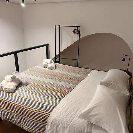 Bed & Breakfast Residenzascalenapoletane Nuova Gestione 4*